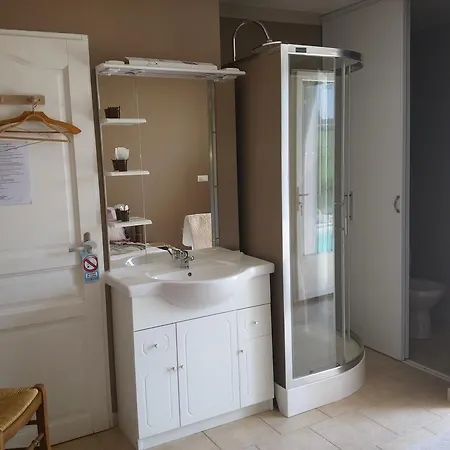 ゲストハウス D'hotes Les Maisses 3*