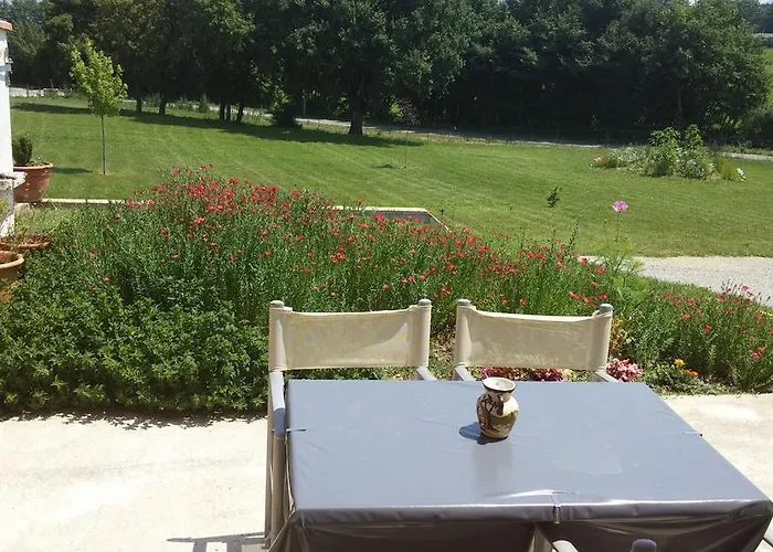 Vendégház D'hotes Les Maisses Mison